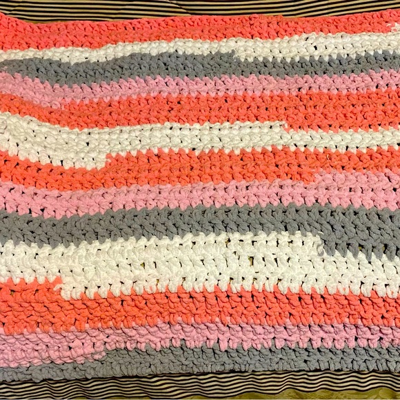 KAJ CREATIONS Hand Made - Picture 2 of 2